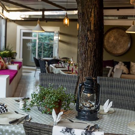 Village Boutique Hotel Otjiwarongo Exterior foto